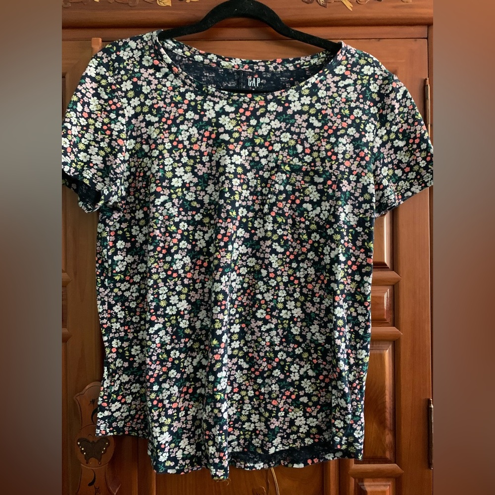 Gap Floral Easy T